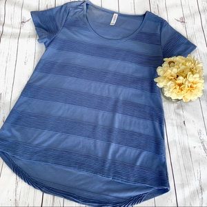 ⬇️🌹 Lularoe (S) Striped Sky Blue Tshirt